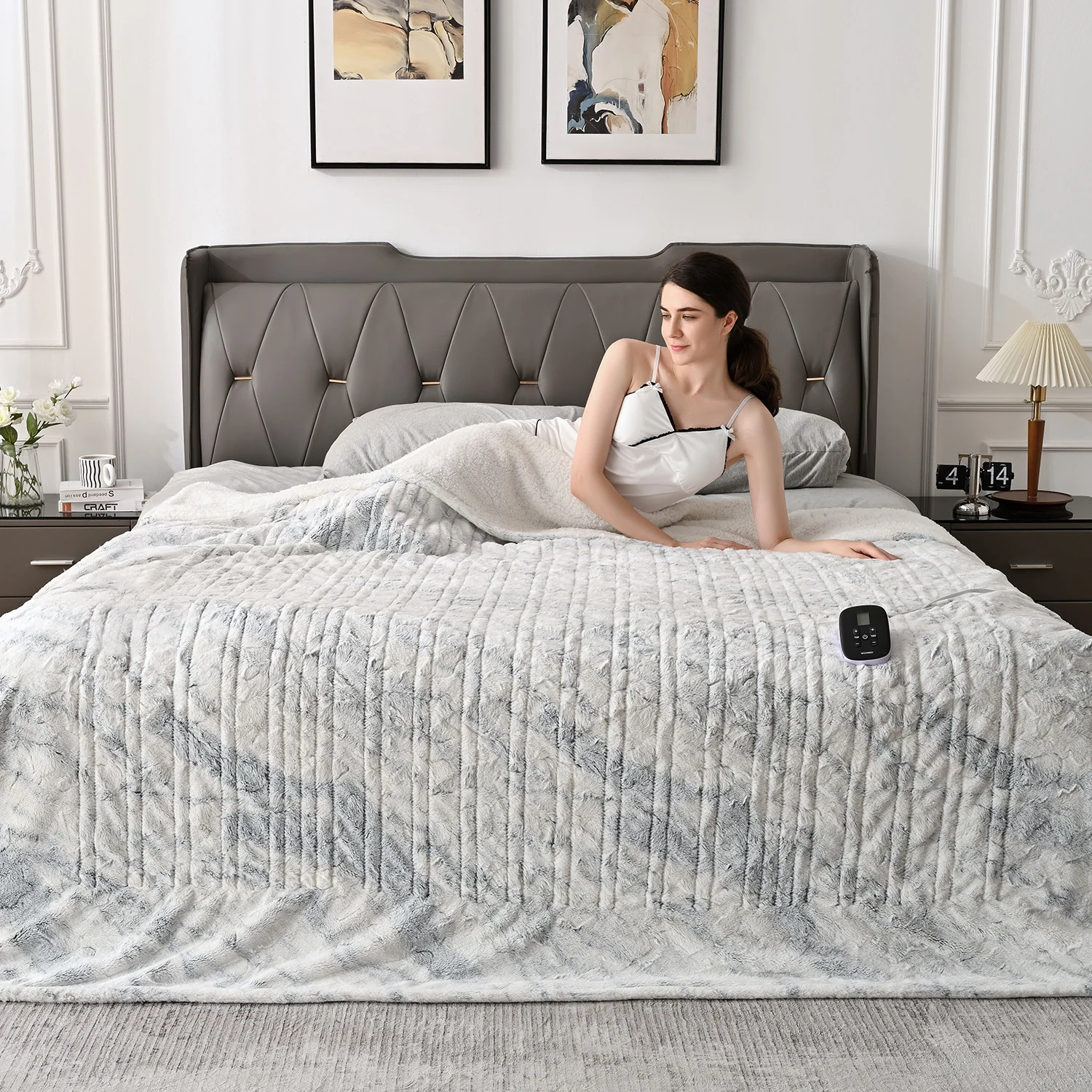 Marble Blue 電熱披毯，仿毛與羊羔絨，77" x 84"